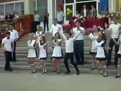 Танец на выпускном в Украине взорвал интернет!