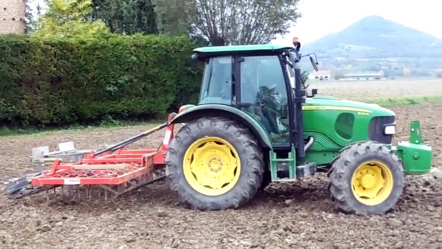 JOHN DEERE 5100 R