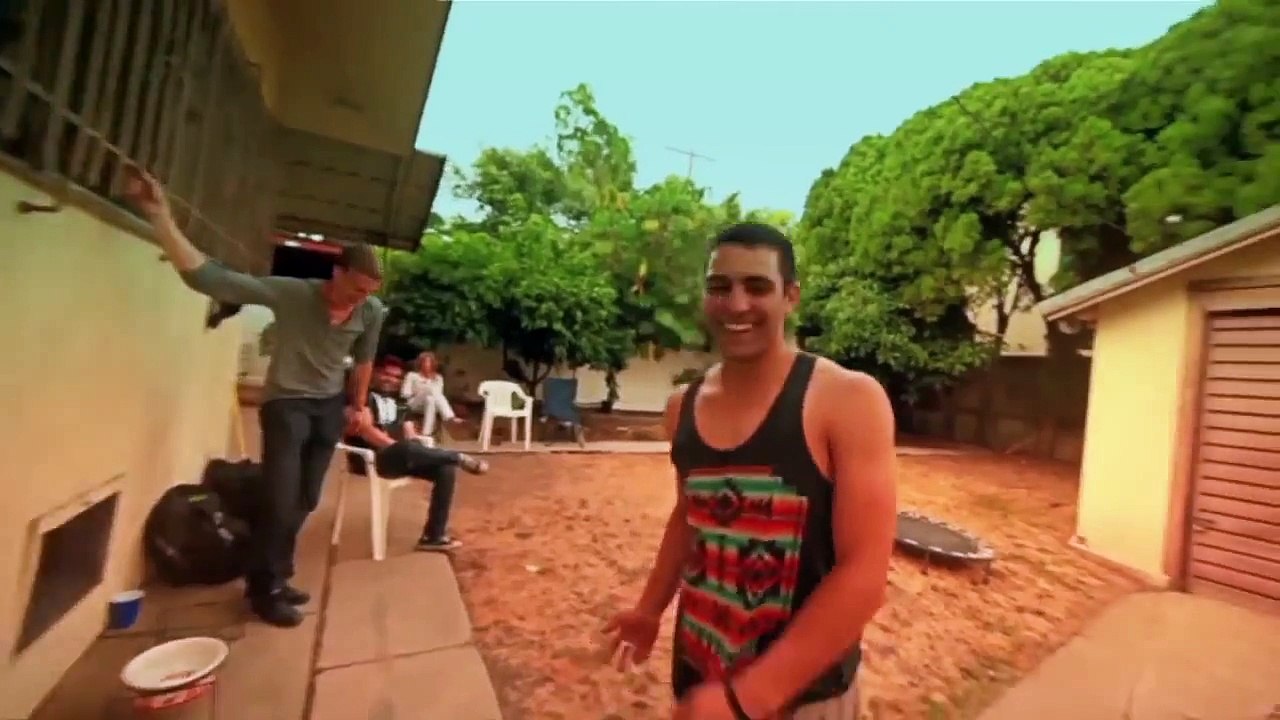 BAR - b - q FUN ( Jesse La Flair )