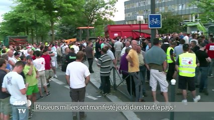 "Nuit de l'élevage": les agriculteurs haussent le ton