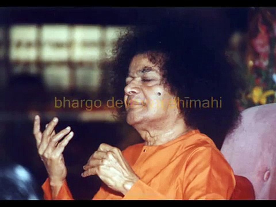 Sathya Sai Baba chanting the Gayatri video Dailymotion