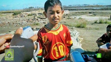 Cristiano Ronaldo ayuda a un joven superviviente de un tsunami a fichar por el Sporting de Lisboa