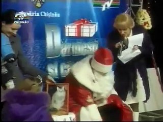 PRO TV   Daruiesti si castigi   Mos Craciun a implinit cele mai arzatoare vise ale Biancai si ale lui Tiberiu