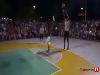 14 yaşındaki Ali NBA yıldızını yendi