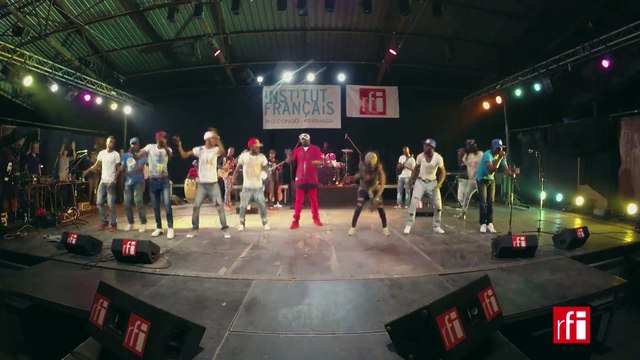 Couleurs tropicales : Le Toi-Même Tu Sais Tour à Kinshasa 3