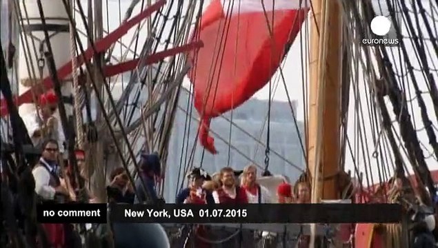 L'Hermione arrives in New York city