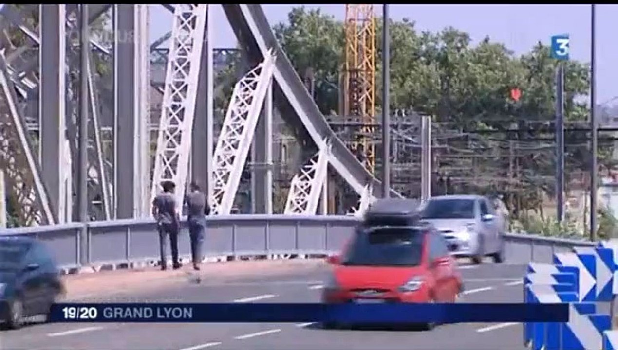 Passerelle mode doux Mulatière-MdC - 03072015 - FR3 GRAND LYON