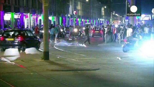 Гаага: массовые беспорядки из-за смерти туриста