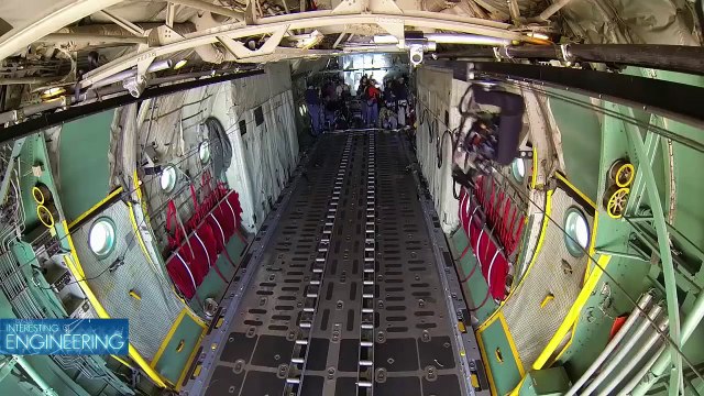 Hızlı ve Öfkeli 7 Kamera Arkası - Uçaktan Atlama Sahnesi [HD]