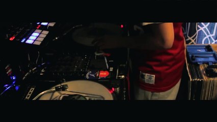 NOUVEAU TECHNIQUE - THROWBACK RNB V2