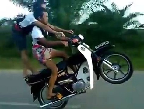 Stunt with Motorcycles - Motorcycles Stunt
