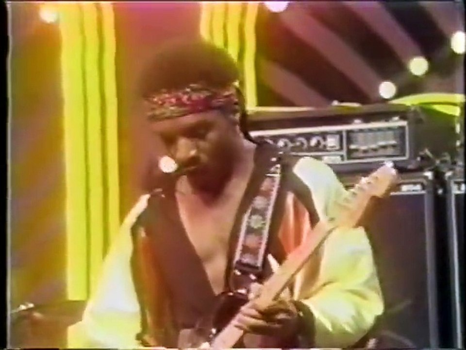 The Isley Brothers - Who's That Lady & Live It...
