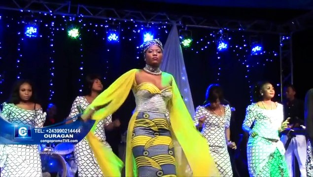 Honorable CINDY LE COEUR dans un concert LIVE tout feu toute flamme journée de la femme 2015