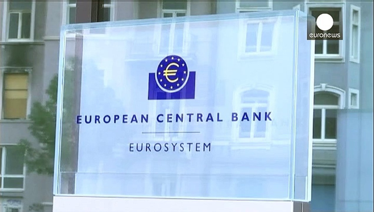 کمک اضطراری به بانکهای یونان منوط به رای «آری» یونانیان