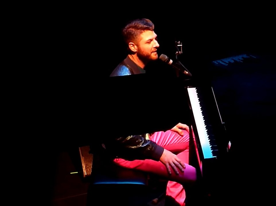 Pierre Lapointe "C'est Extra" (Léo Ferré) @ Olympia (Paris)