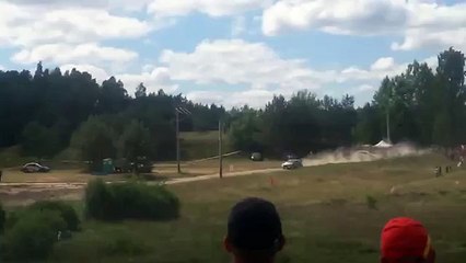 Rally de Polonia: terrible accidente de Kris Meeke