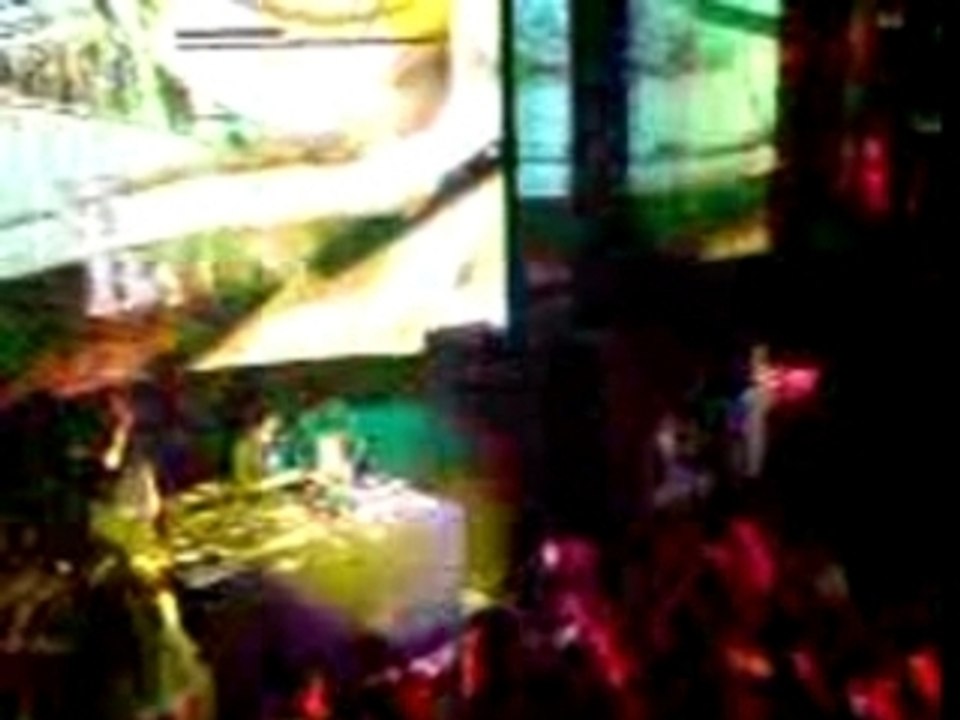 JUSTICE à La Scala 04/04/2007 1rst part