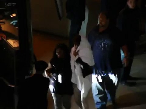 Whitney Houston leaving backstage (Live in Stuttgart) May 22nd, 2010 *EXCLUSIVE* [HQ]