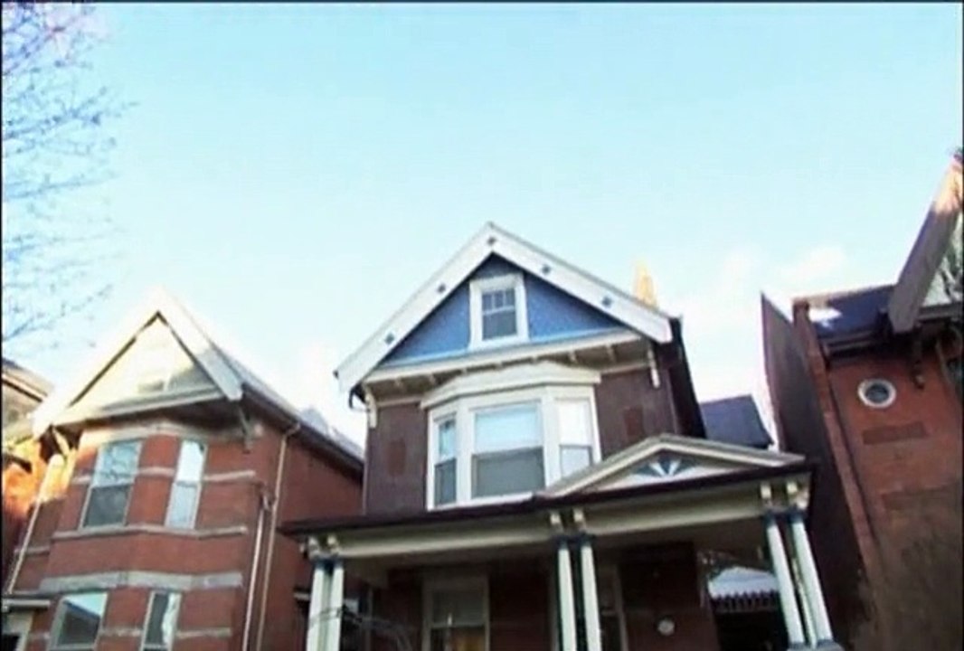 Holmes on Homes S02E05 - Doozy Jacuzzi