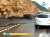 Impresionantes imágenes Deslave en colorado arrastra un auto (VIDEO)