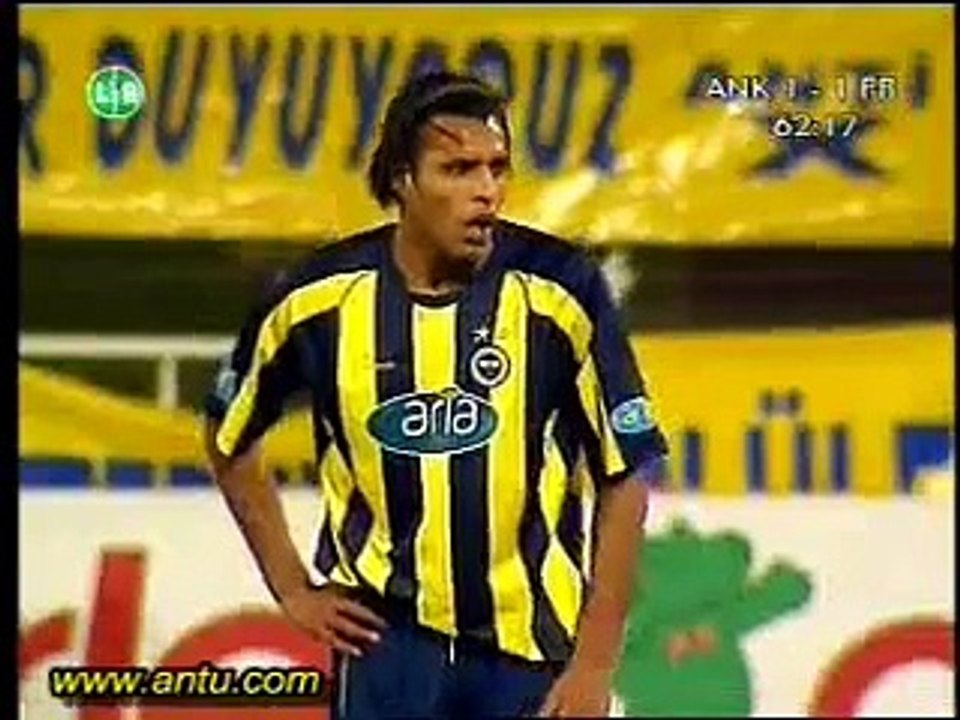 Pierre Van Hooijdonk frikik