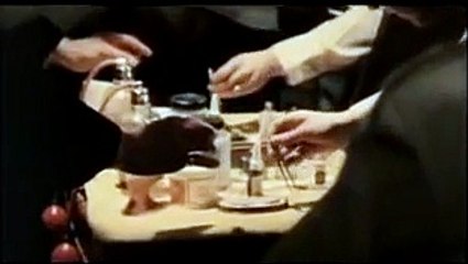 Romanzo Popolare (Mario Monicelli 1974) inizio film