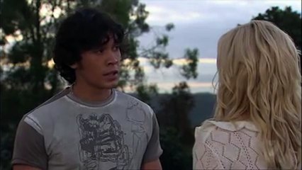 Amanda and Drew - First kiss