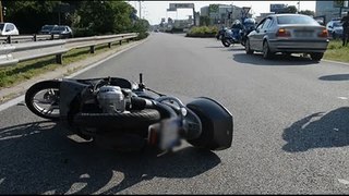 Svolta vietata, schianto sulla SS16 a Rimini. Grave ragazza in scooter