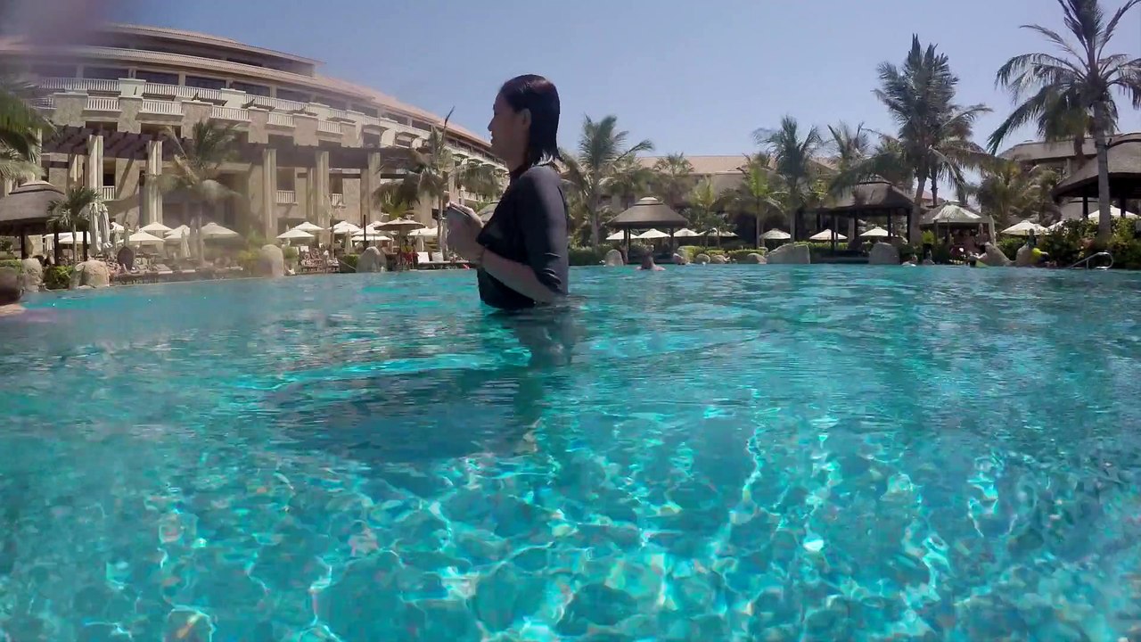 GoPro Hero 4 Silver Time-lapse: Swimming Pool Fun-times at Sofitel The Palm, Dubai