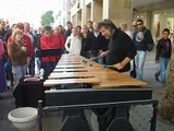 Artista di strada a Monaco incanta col suono del suo xilofono!!!
