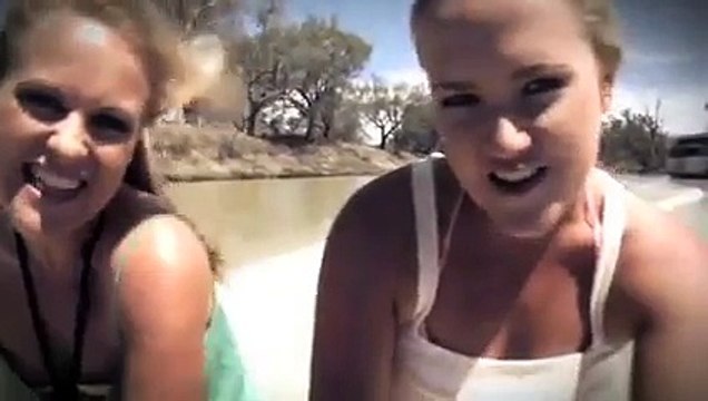 The Sunny Cowgirls - Dancing On The Darling