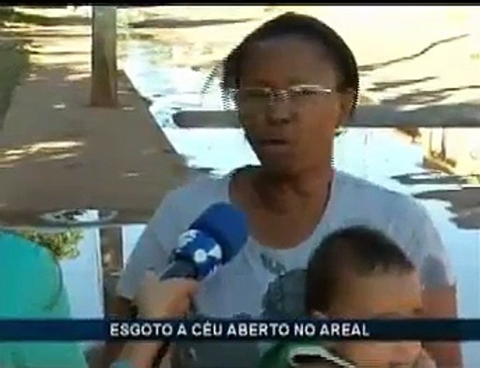 Esgoto no Areal