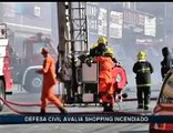Lojistas tentam recuperar o que restou de incêndio em Taguatinga