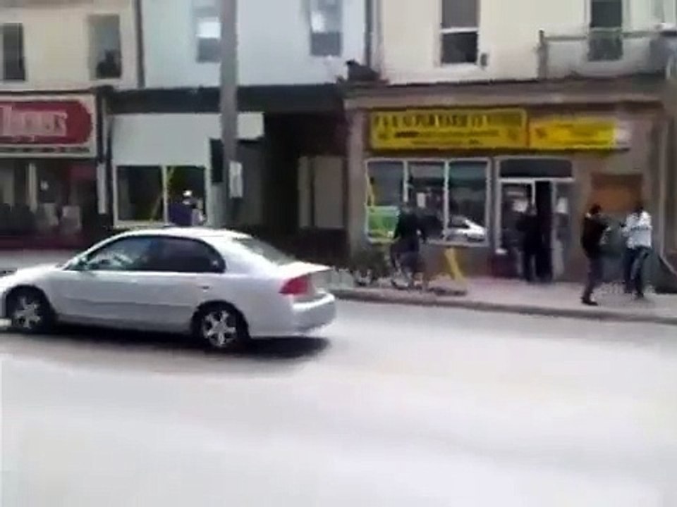 Video  Hott Damn  Kid Gets Tasered In The Face By A Cop To Control A Fight!