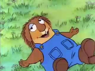 Little Critter humps a tree