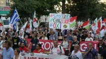 Des milliers de manifestants à Paris en soutien à la Grèce