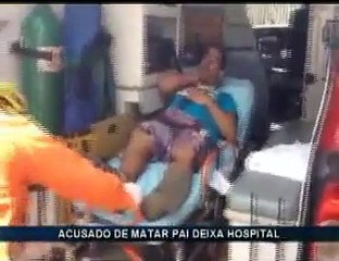 Homem que matou pai presta depoimento