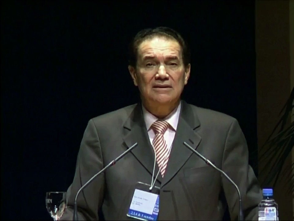 Divaldo Franco incorpore Bezerra de Menezes (4ème congrès spirite mondial)