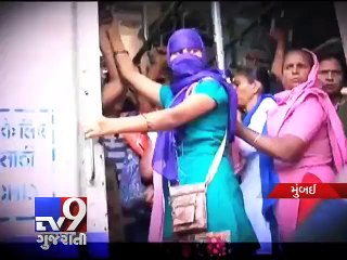 Mumbai: Woman cop hit by iron rod on running train - Tv9 Gujarati