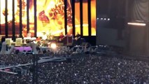 Foo Fighters Dave Grohl Breaks Leg at Goteborg, Sweden