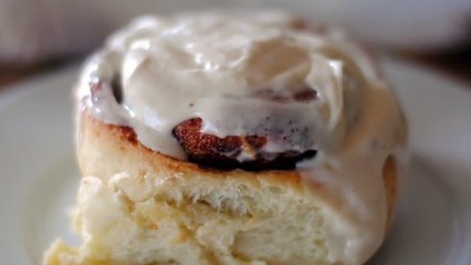 Cinnamon Rolls Recipe - How To Make Cinnamon Rolls With Cream Cheese Frosting - Sweetysalado.com
