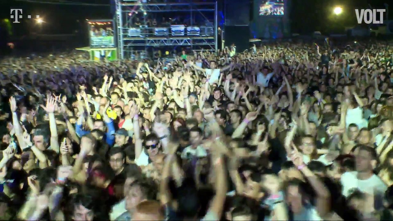 Slash ft. Myles & The Conspirators - Nightrain (Live At Volt Festival 2015) HD