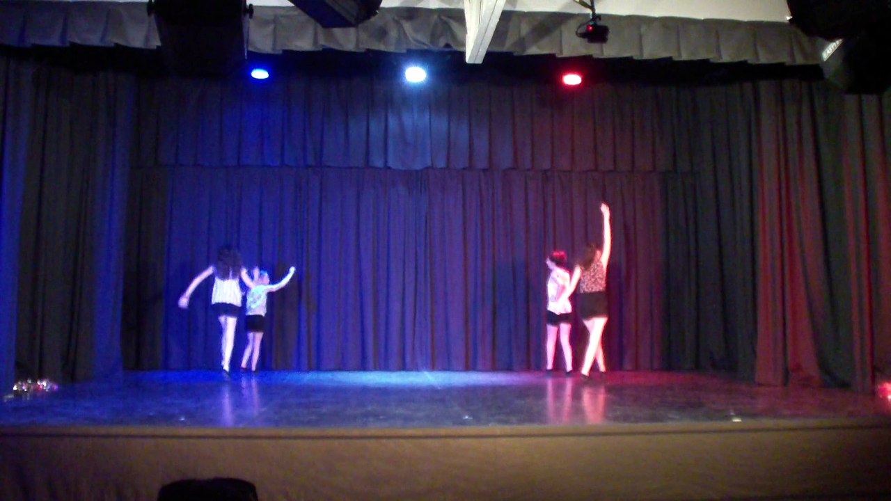 SHAKE IT OFF gala MJC ROMILLY sur seine 2015