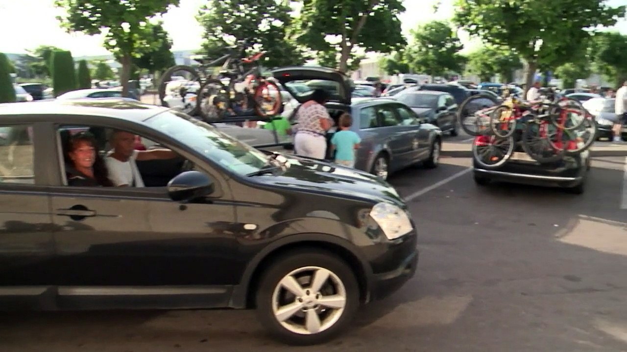Premiers grands départs en vacances, sous la canicule
