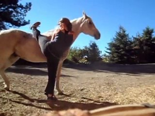 How to get on Your Horse Bareback with Troiya