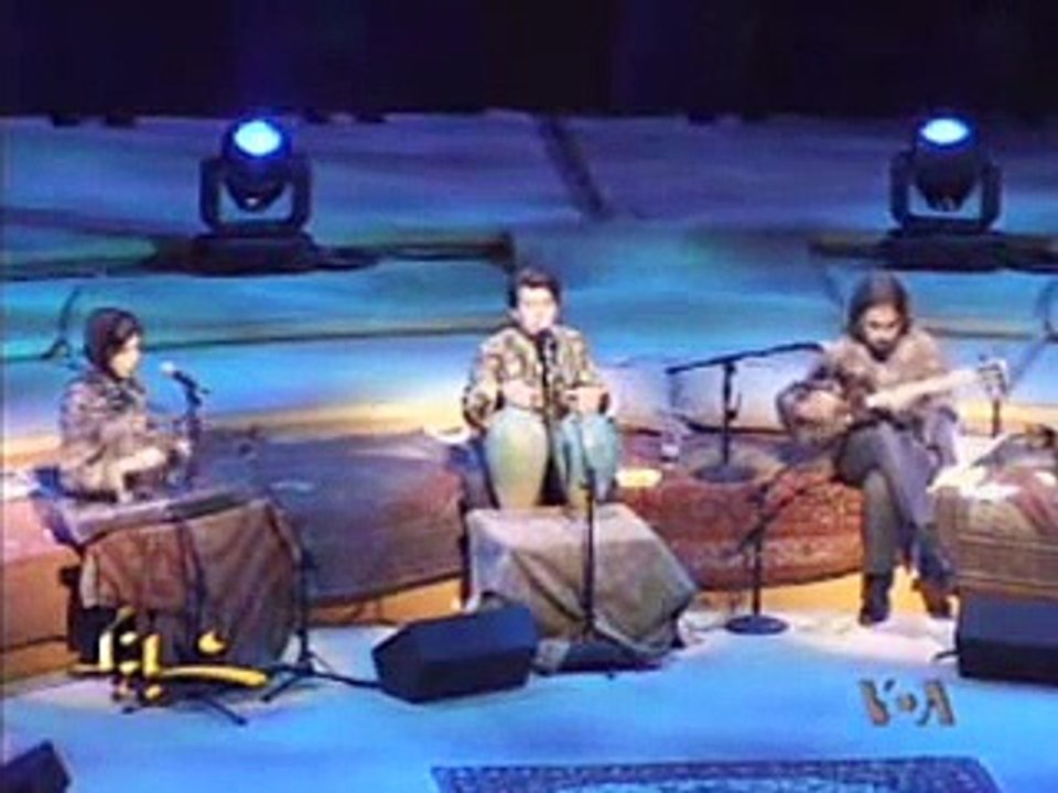 پروازهمای سرپرست ، آهنگساز و خواننده گروه مستان بخش ۱