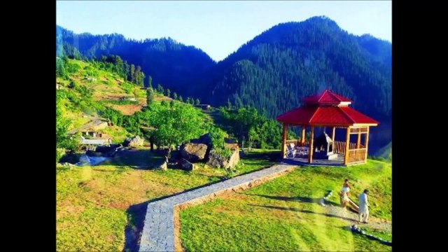 Nazia Iqbal - Da Kaliwal Janana Zar Sham