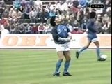 MARADONA PALLEGGIA NELLO STADIO DI STOCCARDA...COPPA UEFA 89
