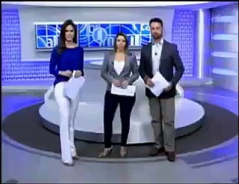 Dez carros destruídos