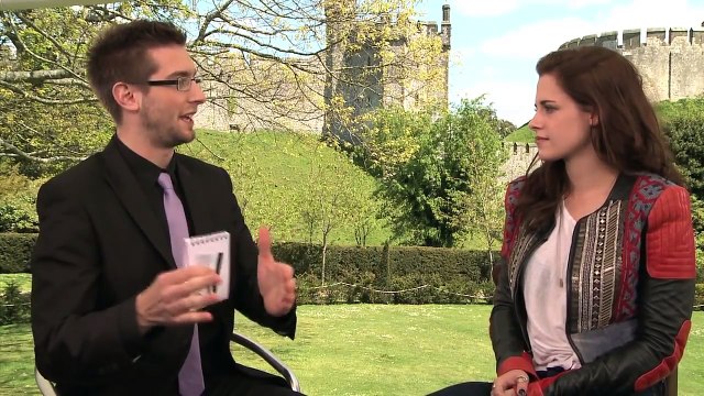 SNOW WHITE AND THE HUNTSMAN interviews with Kristen Stewart, Charlize Theron, Hemsworth